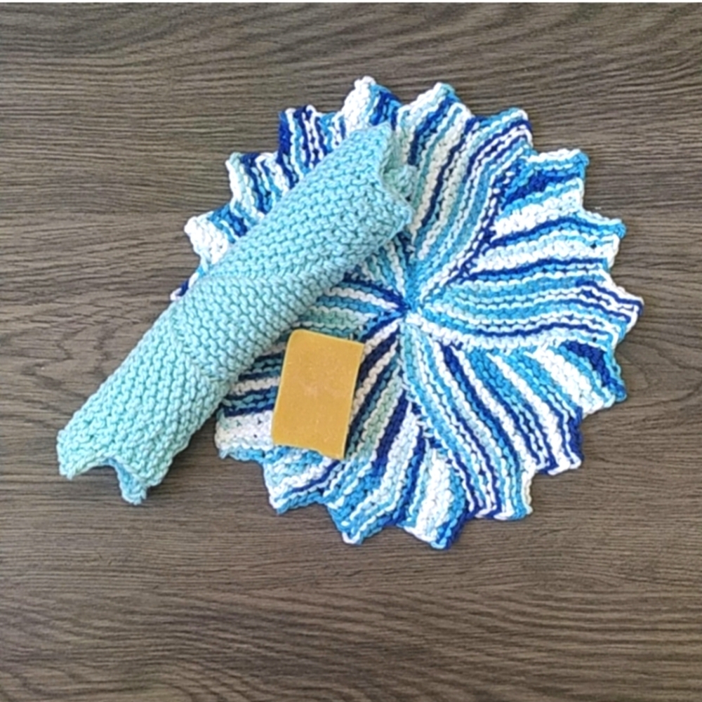 Hand Knit Sunburst Cloth - Picture 5 of 8